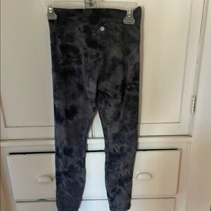 Lululemon Athletica Black Tie-Dye Leggings